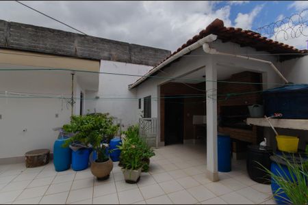 Casa à venda com 360m², 5 quartos e 5 vagasQuintal