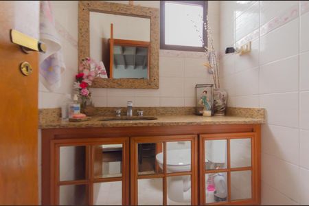 Casa à venda com 360m², 5 quartos e 5 vagasLavabo