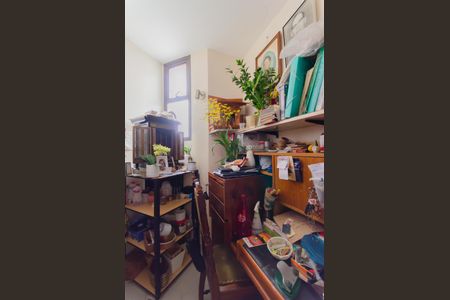 Casa à venda com 360m², 5 quartos e 5 vagasDespensa