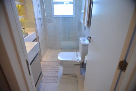 Apartamento à venda com 113m², 2 quartos e 2 vagasBanheiro da Suíte 2