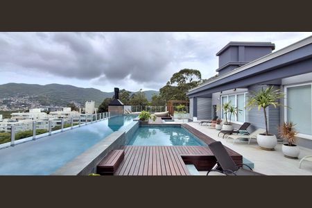 Apartamento para alugar com 159m², 3 quartos e 2 vagas Apartamento para alugar com 159m², 3 quartos e 2 vagasÁrea comum - Piscina