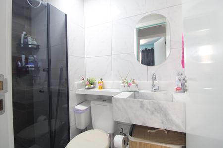 Banheiro de apartamento para alugar com 2 quartos, 37m² em Socorro, São Paulo