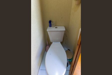 Casa de condomínio à venda com 75m², 2 quartos e 2 vagasLavabo