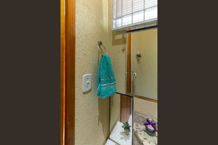 Casa de condomínio à venda com 75m², 2 quartos e 2 vagasLavabo