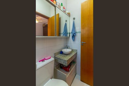 Casa de condomínio à venda com 75m², 2 quartos e 2 vagasBanheiro da Suíte 2