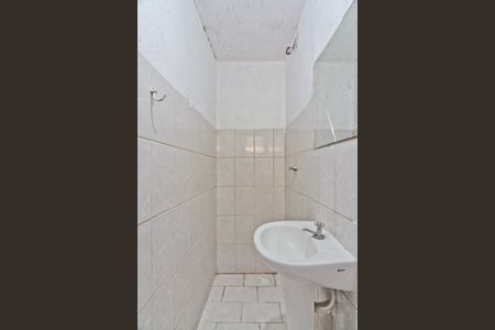 Casa para alugar com 57m², 2 quartos e sem vaga Casa para alugar com 57m², 2 quartos e sem vagaBanheiro da Suíte