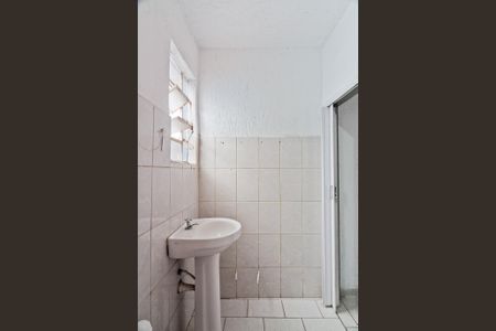 Casa para alugar com 57m², 2 quartos e sem vaga Casa para alugar com 57m², 2 quartos e sem vagaBanheiro