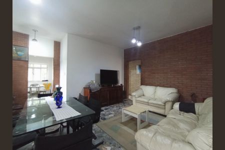 Casa de condomínio à venda com 615m², 3 quartos e 4 vagas