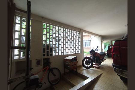 Casa de condomínio à venda com 615m², 3 quartos e 4 vagas