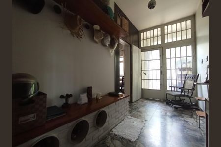 Casa de condomínio à venda com 615m², 3 quartos e 4 vagas