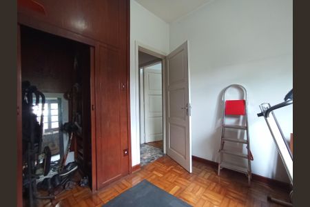 Casa de condomínio à venda com 615m², 3 quartos e 4 vagas