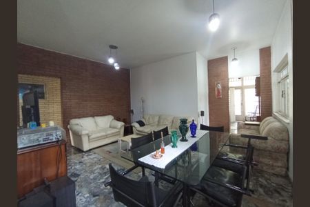 Casa de condomínio à venda com 615m², 3 quartos e 4 vagas