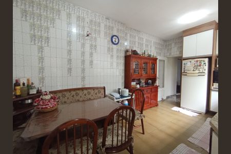 Casa de condomínio à venda com 615m², 3 quartos e 4 vagas