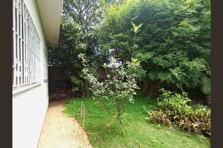 Casa de condomínio à venda com 615m², 3 quartos e 4 vagas