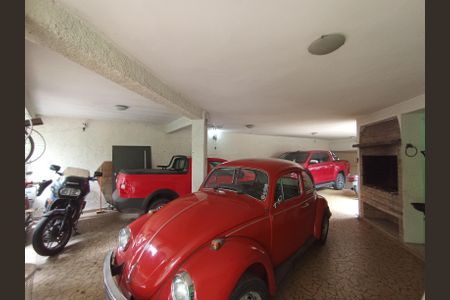 Casa de condomínio à venda com 615m², 3 quartos e 4 vagas