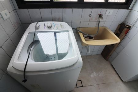 Apartamento à venda com 63m², 2 quartos e 1 vagaÁrea de Serviço