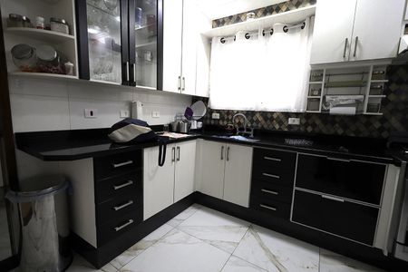 Apartamento à venda com 97m², 3 quartos e 2 vagasCozinha