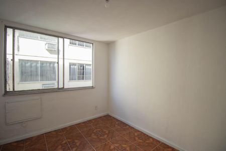Quarto 1 de apartamento para alugar com 1 quarto, 50m² em Colubandê, São Gonçalo