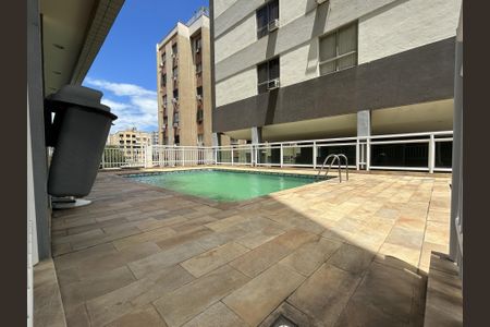 Apartamento para alugar com 80m², 2 quartos e 1 vagaÁrea comum - Piscina