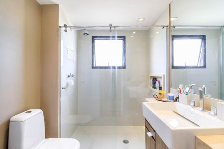 Apartamento à venda com 168m², 3 quartos e 3 vagasBanheiro da Suíte 1