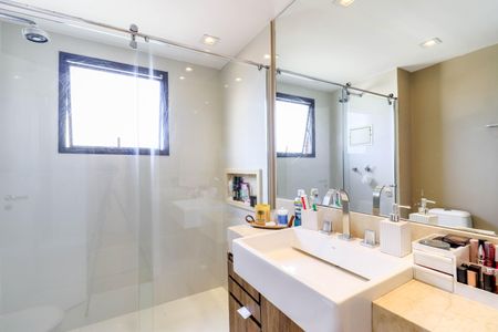 Apartamento à venda com 168m², 3 quartos e 3 vagasBanheiro da Suíte 1