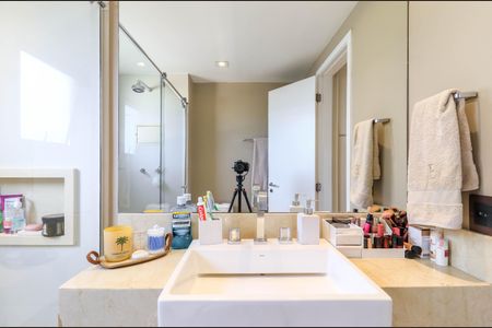 Apartamento à venda com 168m², 3 quartos e 3 vagasBanheiro da Suíte 1