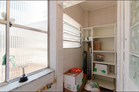 Apartamento à venda com 70m², 2 quartos e 1 vagaÁrea de Serviço