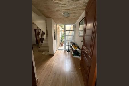 Casa à venda com 2 quartos, 140m² em Itaim Bibi, São Paulo