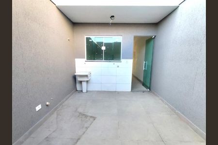 Casa à venda com 90m², 3 quartos e 2 vagas