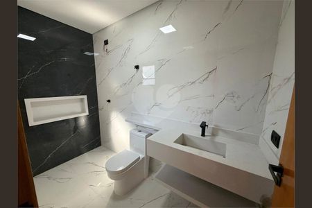 Casa à venda com 3 quartos, 160m² em Vila Carrão, São Paulo