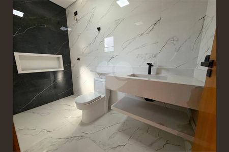 Casa à venda com 3 quartos, 160m² em Vila Carrão, São Paulo