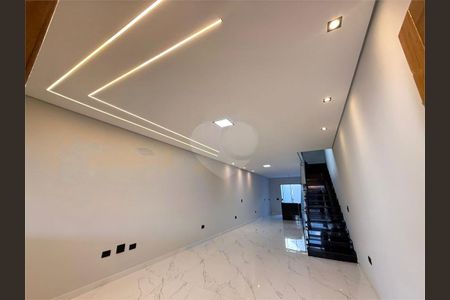 Casa à venda com 3 quartos, 160m² em Vila Carrão, São Paulo