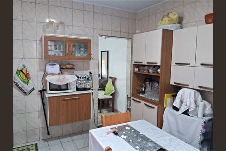 Casa à venda com 178m², 2 quartos e 1 vaga