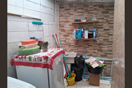 Casa à venda com 178m², 2 quartos e 1 vaga