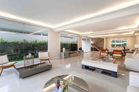 Casa à venda com 4 quartos, 350m² em Planalto Paulista, São Paulo