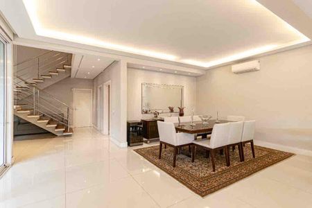 Casa à venda com 4 quartos, 350m² em Planalto Paulista, São Paulo