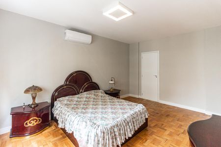 Apartamento à venda com 229m², 5 quartos e 2 vagasSuíte