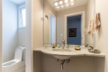 Apartamento à venda com 229m², 5 quartos e 2 vagasLavabo