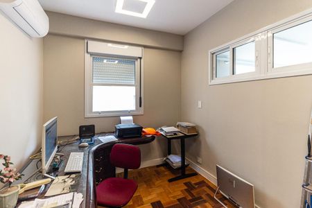 Apartamento à venda com 229m², 5 quartos e 2 vagasQuarto 4