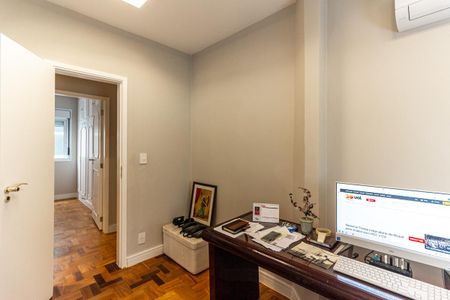 Apartamento à venda com 229m², 5 quartos e 2 vagasQuarto 4