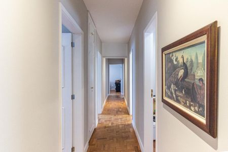 Apartamento à venda com 229m², 5 quartos e 2 vagasCorredor