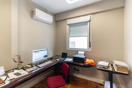 Apartamento à venda com 229m², 5 quartos e 2 vagasQuarto 4