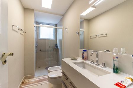 Apartamento à venda com 229m², 5 quartos e 2 vagasBanheiro Social