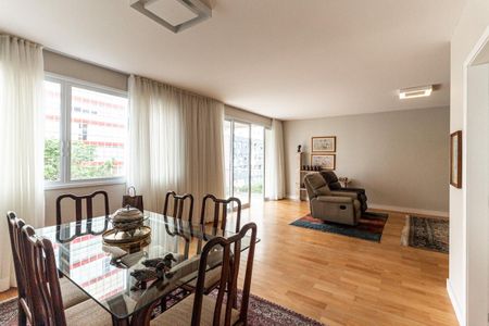 Apartamento à venda com 229m², 5 quartos e 2 vagasSala