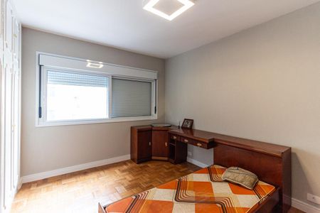 Apartamento à venda com 229m², 5 quartos e 2 vagasQuarto 