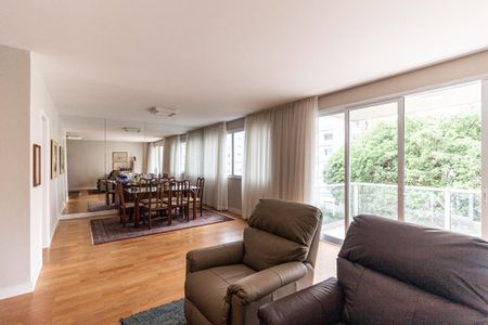 Apartamento à venda com 229m², 5 quartos e 2 vagasSala