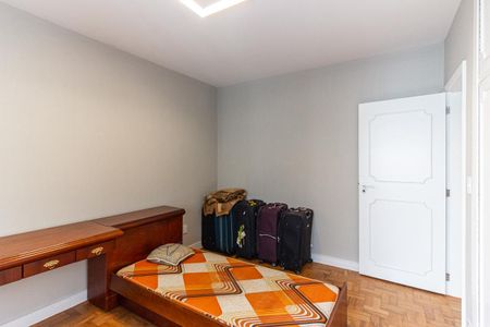 Apartamento à venda com 229m², 5 quartos e 2 vagasQuarto 
