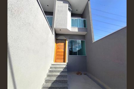 Casa à venda com 90m², 3 quartos e 2 vagas