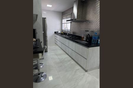 Apartamento à venda com 189m², 3 quartos e 3 vagas