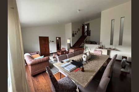 Casa à venda com 4 quartos, 188m² em Interlagos, São Paulo